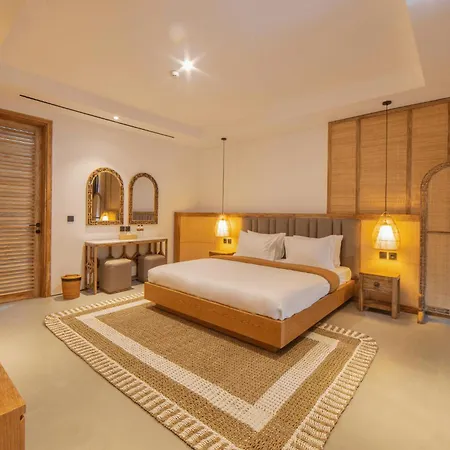Suites5 Hotel
